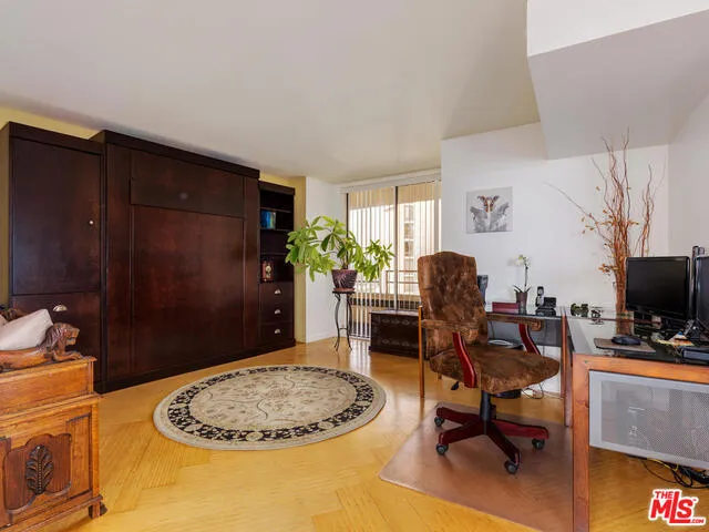 Great spacious 2nd Bedroom