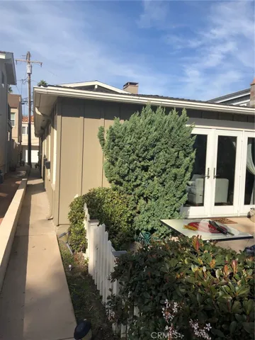 315 1/2 Heliotrope, Corona Del Mar, California 92625
