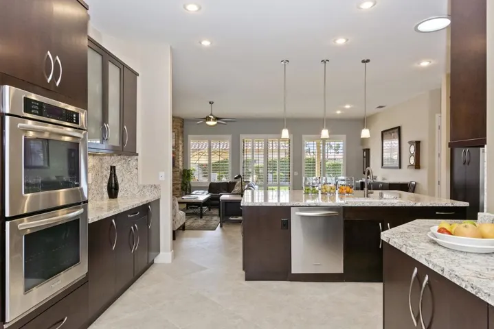 017_Kitchen