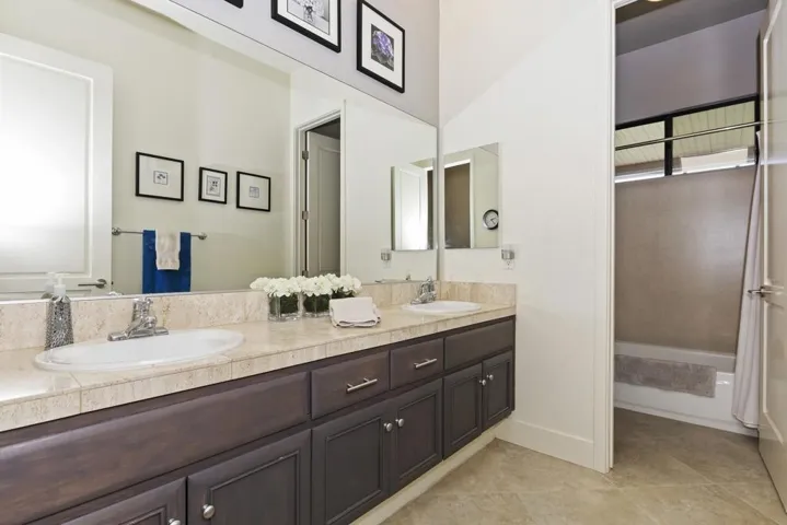 020_Bathroom