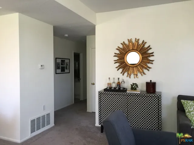 Living Room entrance to hallway