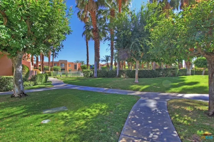 Walkway to pool