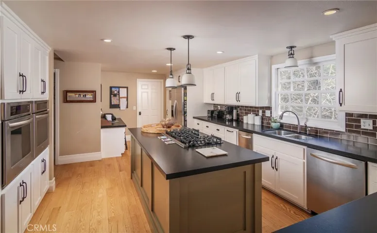 26461 Hillcrest Lane, Lake Arrowhead, California 92352