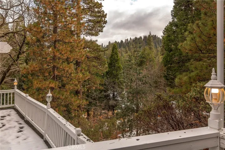 26461 Hillcrest Lane, Lake Arrowhead, California 92352
