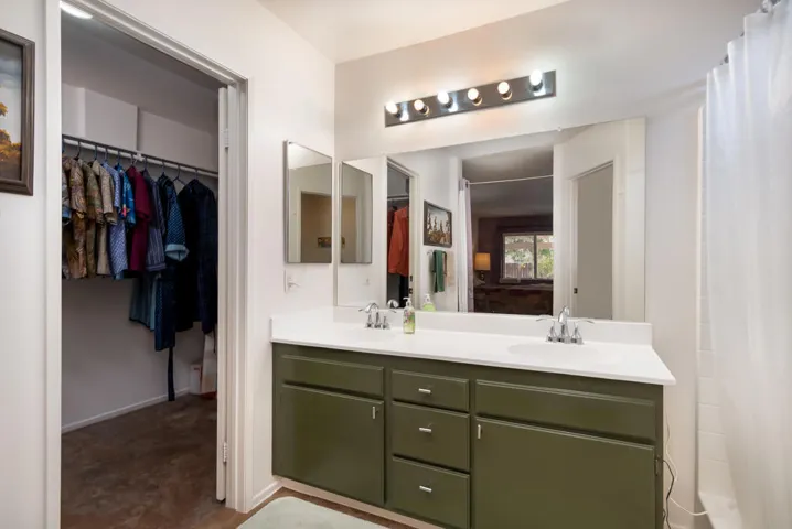 66173avenidabarona-lr-9222