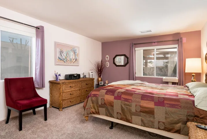66173avenidabarona-lr-9250