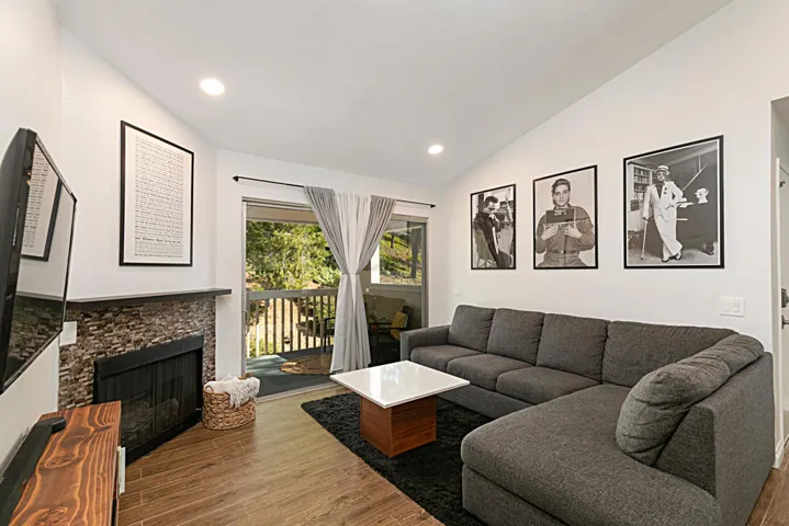 5893Pic15