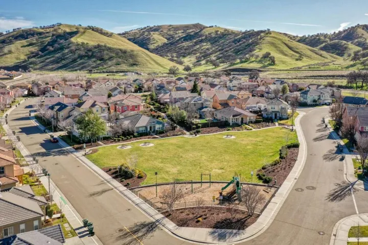 9330 Vintner Circle, Patterson, California 95363