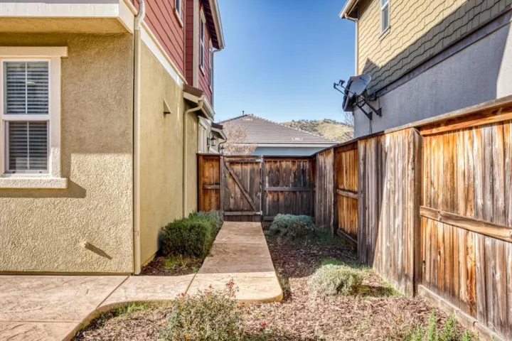 9330 Vintner Circle, Patterson, California 95363