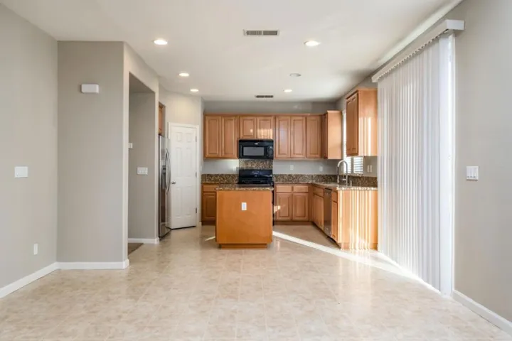 9330 Vintner Circle, Patterson, California 95363