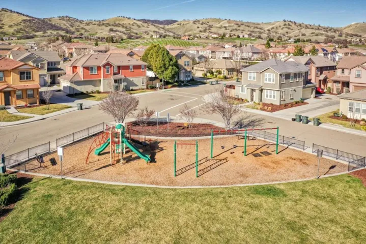 9330 Vintner Circle, Patterson, California 95363