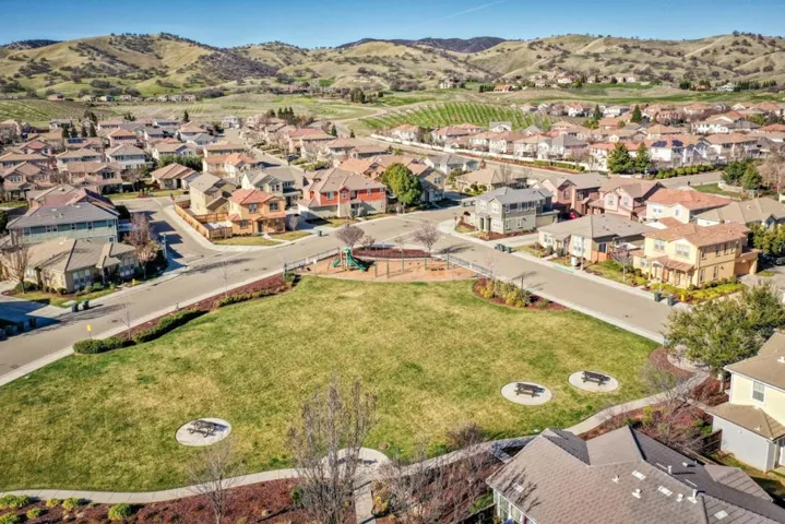 9330 Vintner Circle, Patterson, California 95363