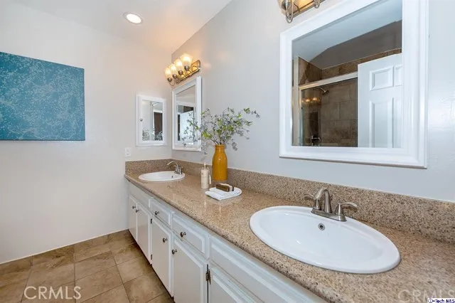 1342 E Tujunga Avenue, Burbank, California 91501