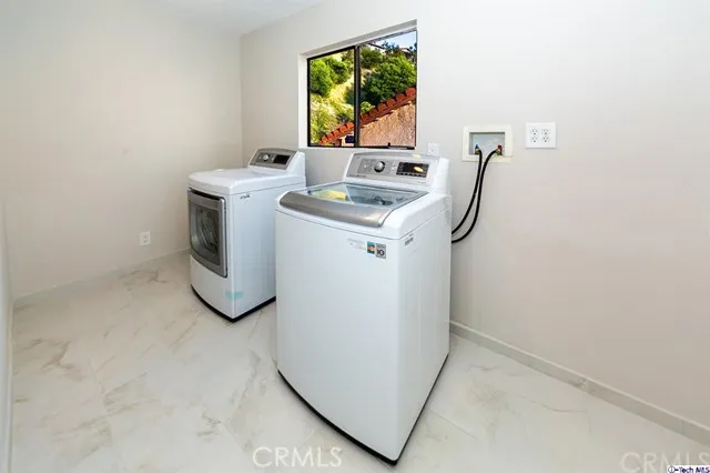 1342 E Tujunga Avenue, Burbank, California 91501