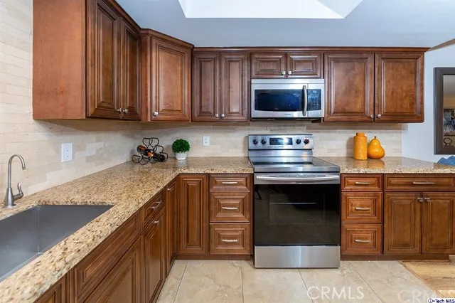 1342 E Tujunga Avenue, Burbank, California 91501