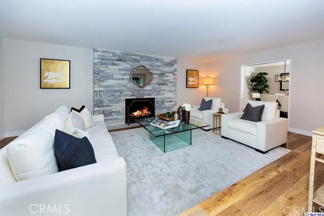 1342 E Tujunga Avenue, Burbank, California 91501