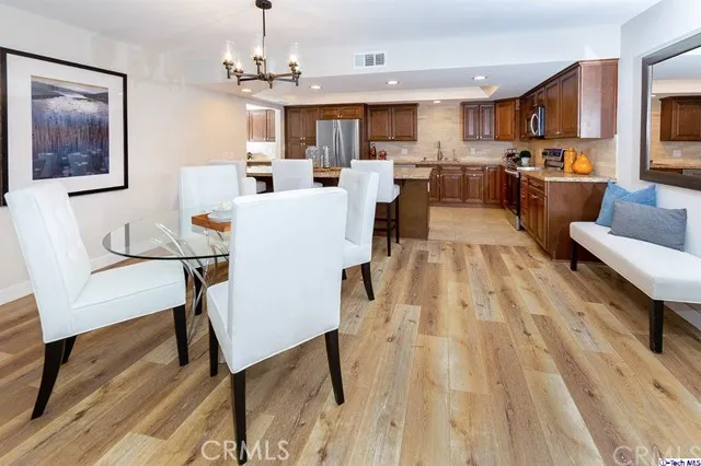 1342 E Tujunga Avenue, Burbank, California 91501