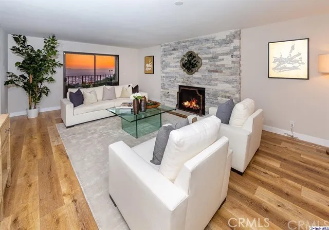 1342 E Tujunga Avenue, Burbank, California 91501