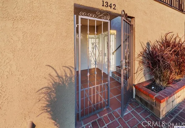 1342 E Tujunga Avenue, Burbank, California 91501