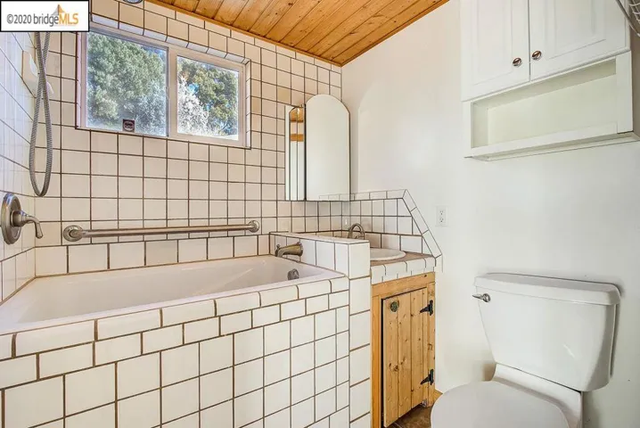 1529 Laurel Ave, Richmond, California 94805