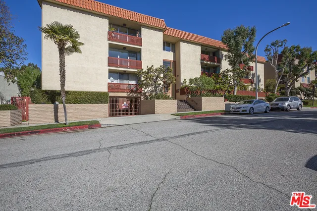 5875 Doverwood Drive 201, Culver City, California 90230