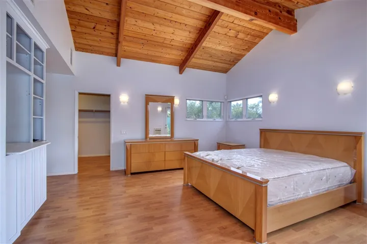 2780 Angell, San Diego, California 92122