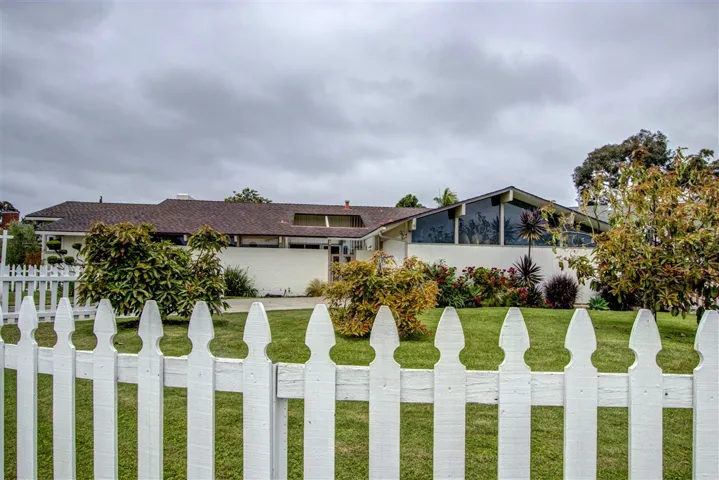 2780 Angell, San Diego, California 92122