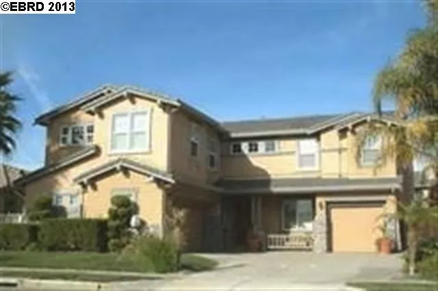 Beautiful Executive home on court located on Fairway!