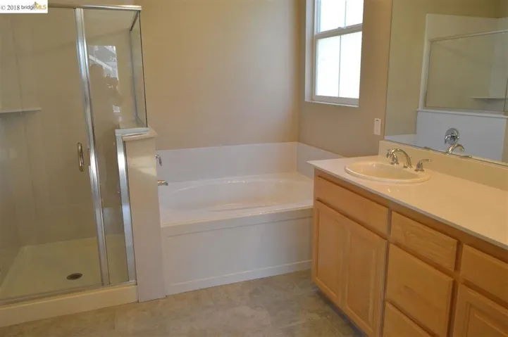 700 Annemarie Way, Isleton, California 95641