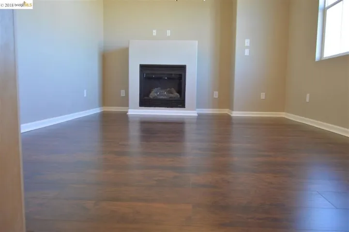 700 Annemarie Way, Isleton, California 95641