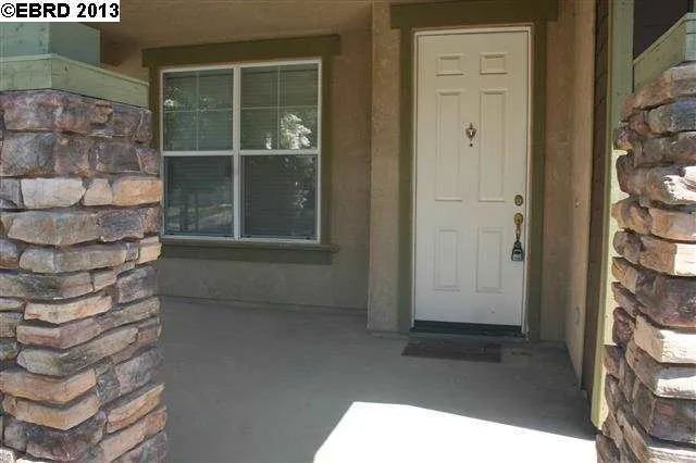 Large front porch!