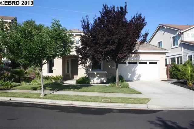 Great curb appeal!