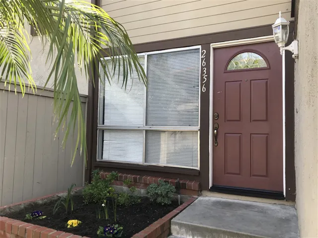 26356 Via Roble 27, Mission Viejo, California 92691
