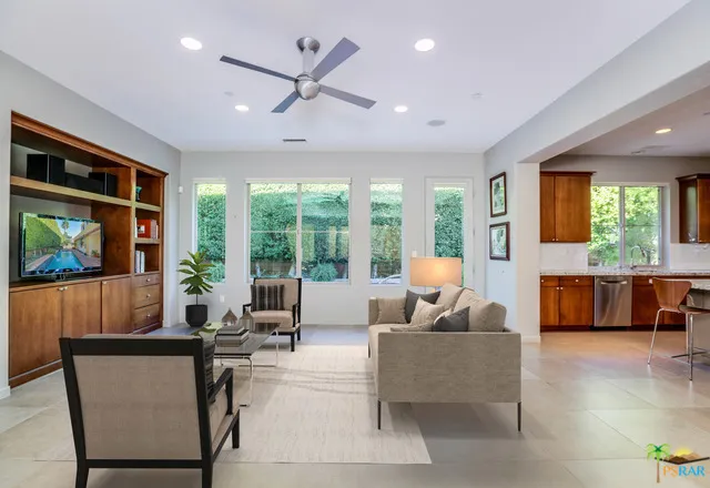 LR - Virtual Staging