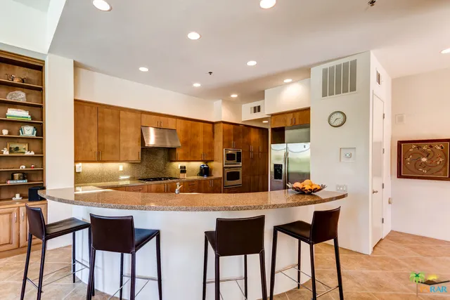 Kitchen with Large Center Island