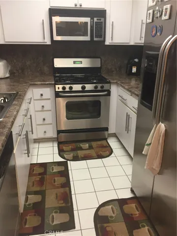 15511 Sherman Way 5, Van Nuys, California 91406
