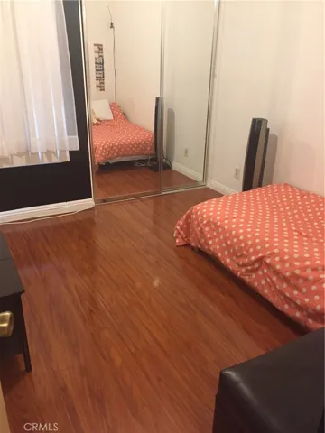 15511 Sherman Way 5, Van Nuys, California 91406