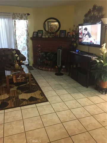 15511 Sherman Way 5, Van Nuys, California 91406