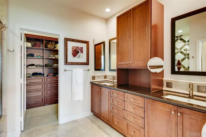 2637 Aperture Circle, San Diego, California 92108