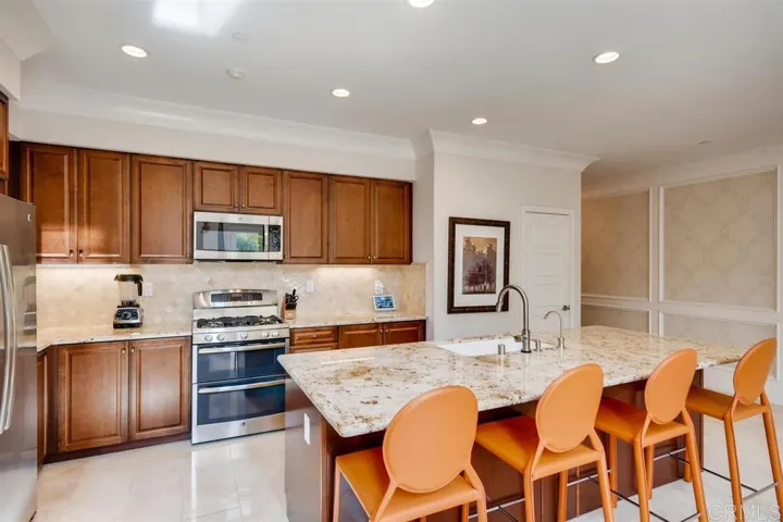 2637 Aperture Circle, San Diego, California 92108