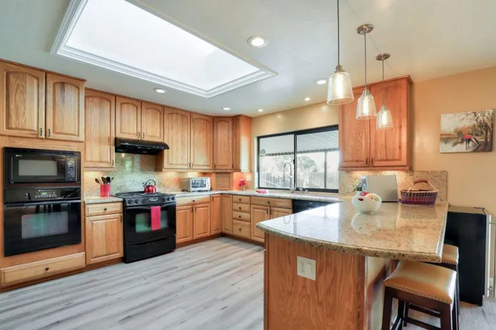 355 Roosevelt Avenue, San Martin, California 95046