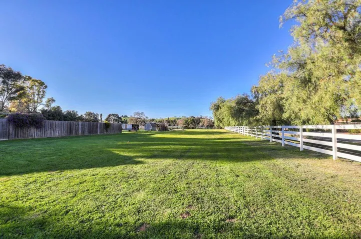 355 Roosevelt Avenue, San Martin, California 95046