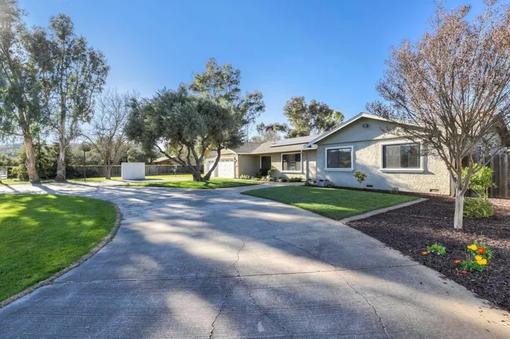 355 Roosevelt Avenue, San Martin, California 95046