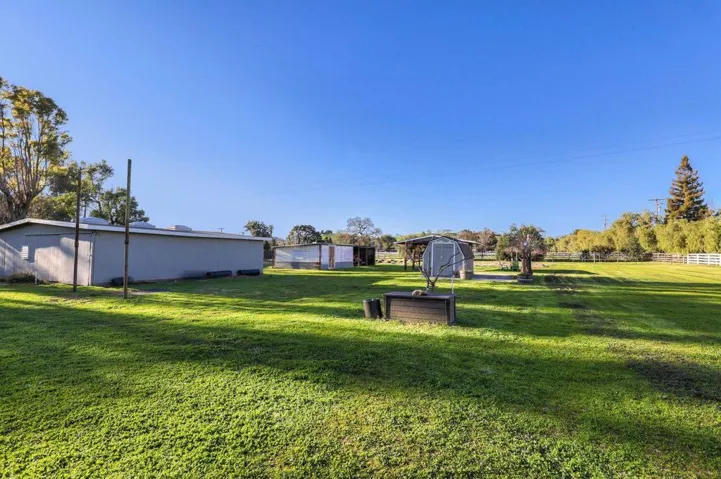355 Roosevelt Avenue, San Martin, California 95046