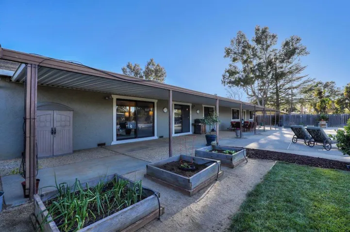 355 Roosevelt Avenue, San Martin, California 95046