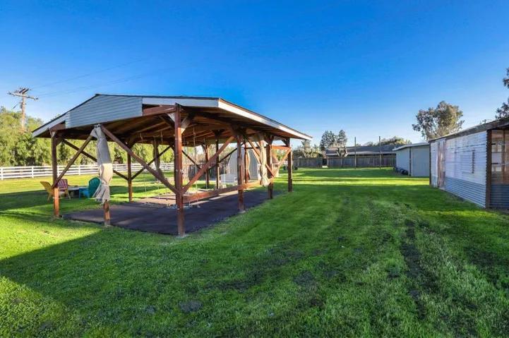 355 Roosevelt Avenue, San Martin, California 95046