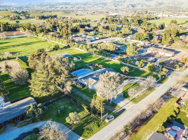 355 Roosevelt Avenue, San Martin, California 95046