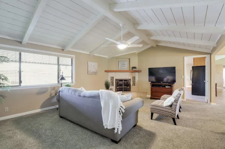 355 Roosevelt Avenue, San Martin, California 95046