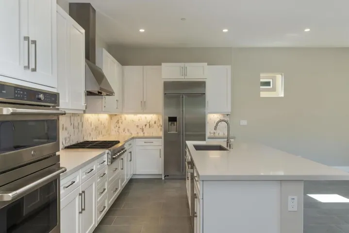 015_Kitchen