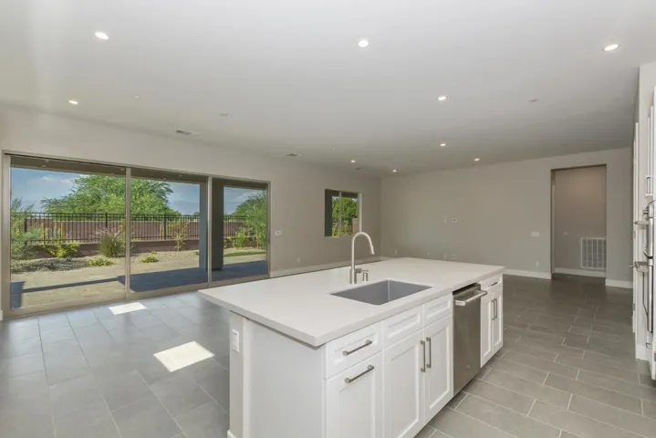 016_Kitchen